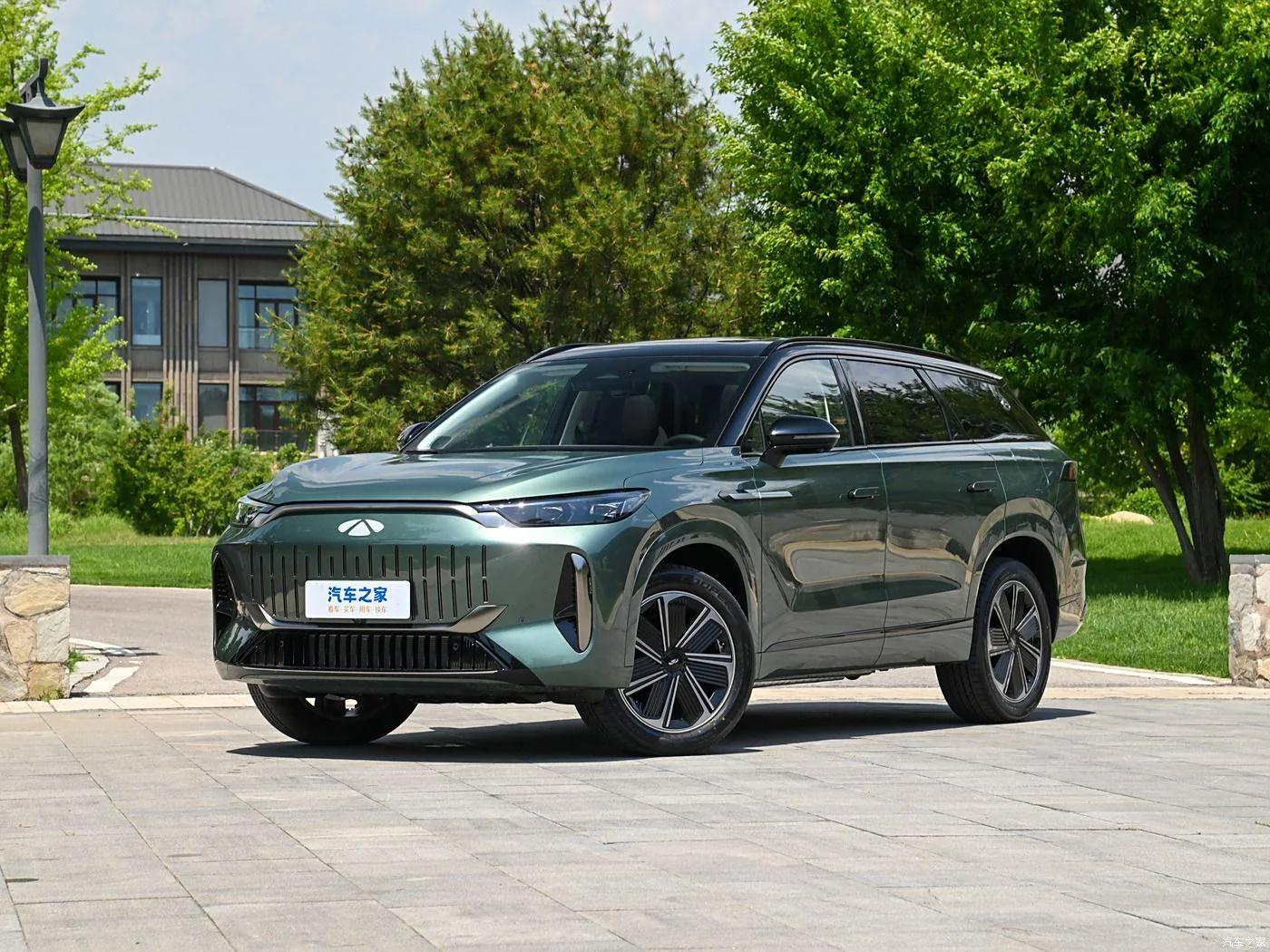 Chery T10 vehicle
