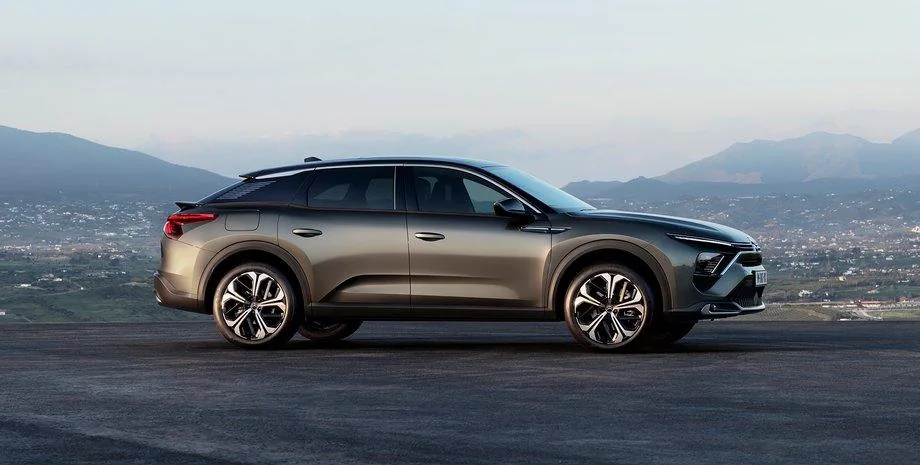 Dongfeng Citroen C5 X vehicle