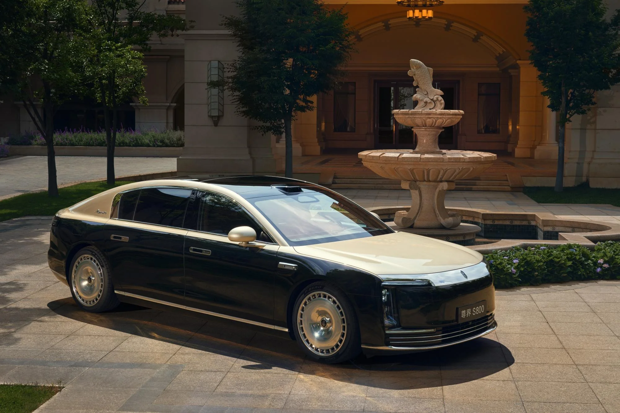 MAEXTRO S800 vehicle