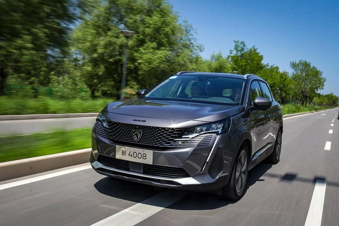 Peugeot 4008 vehicle